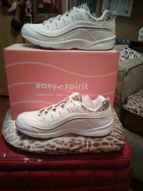 Easy Spirit Womens Romy 25 White-Leopard-Gold Lace Up Athletic Shoes NIB Sz.10M